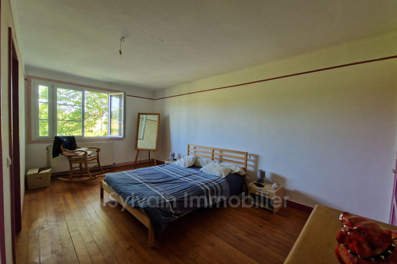 Maison - 216 m² - 6 pièces