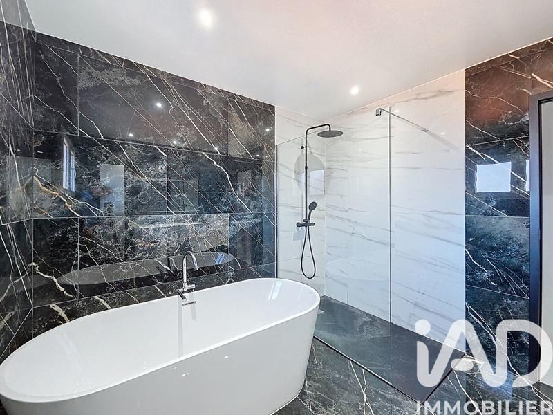 Maison - 172 m² - 6 pièces