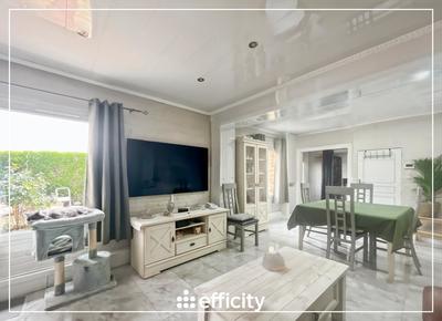 Maison - 93 m² - 4 pièces