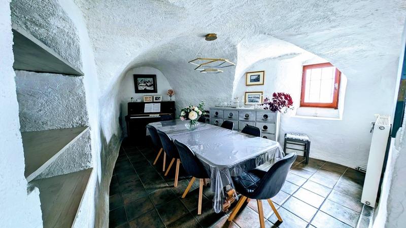 Maison - 189 m² - 6 pièces