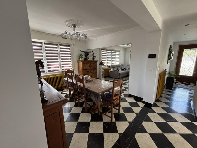 Maison - 95 m² - 6 pièces