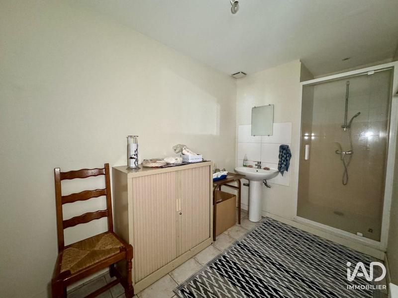 Local commercial - 1 200 m²