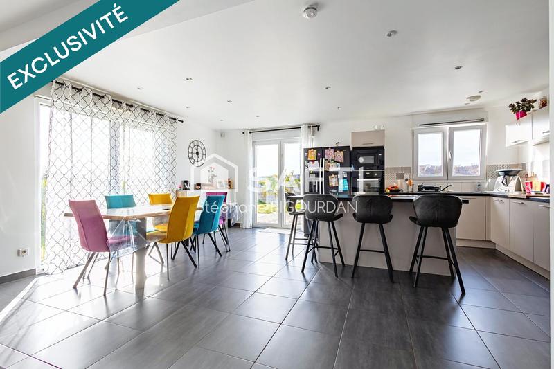 Maison - 135 m² - 6 pièces