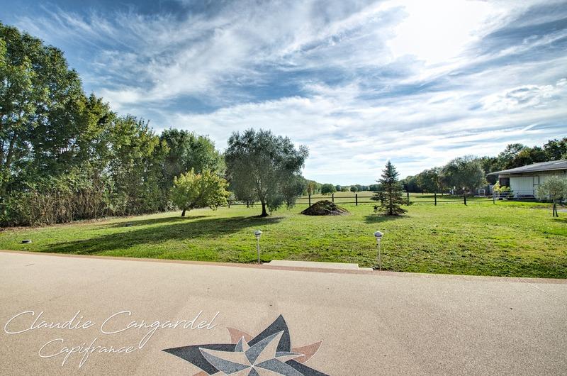 Maison - 257 m² - 8 pièces