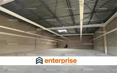 Local commercial - 256 m²