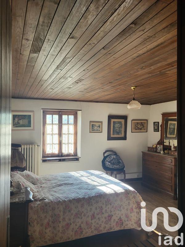 Maison - 250 m² - 8 pièces