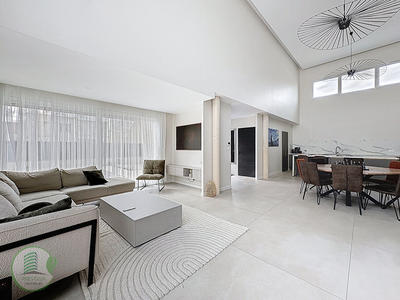 Maison - 187 m² - 7 pièces