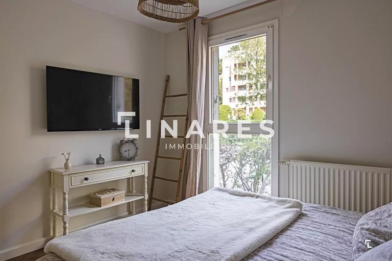 Appartement - 90 m² - 4 pièces