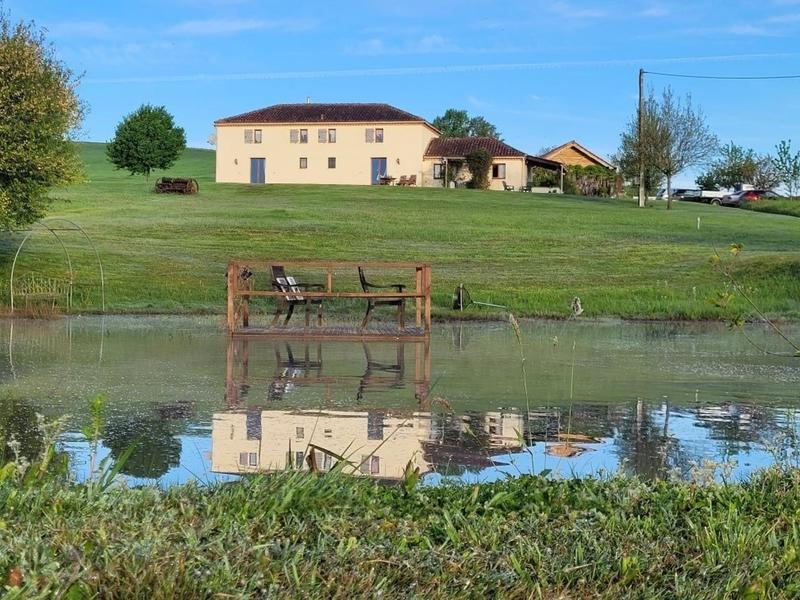 Maison - 180 m² - 7 pièces