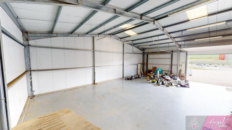 Local d'activités - 400 m² - 2 pièces