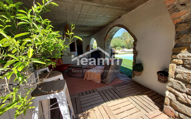 Mas - 176 m² - 7 pièces