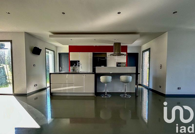 Maison - 194 m² - 7 pièces