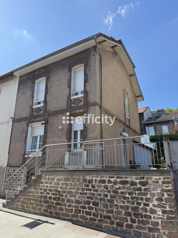 Maison - 93 m² - 4 pièces