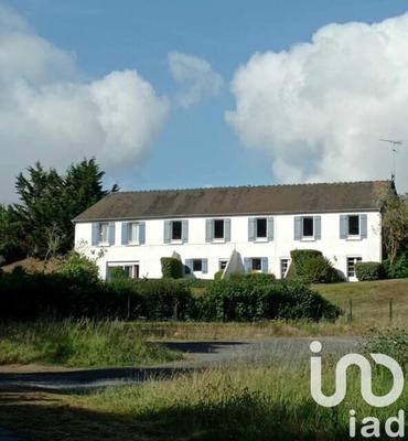 Maison - 210 m² - 9 pièces