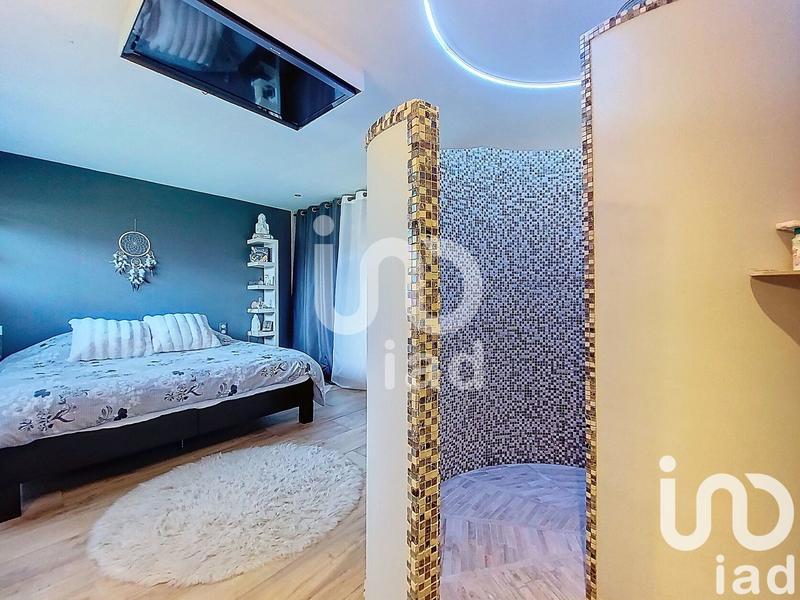 Maison - 200 m² - 9 pièces