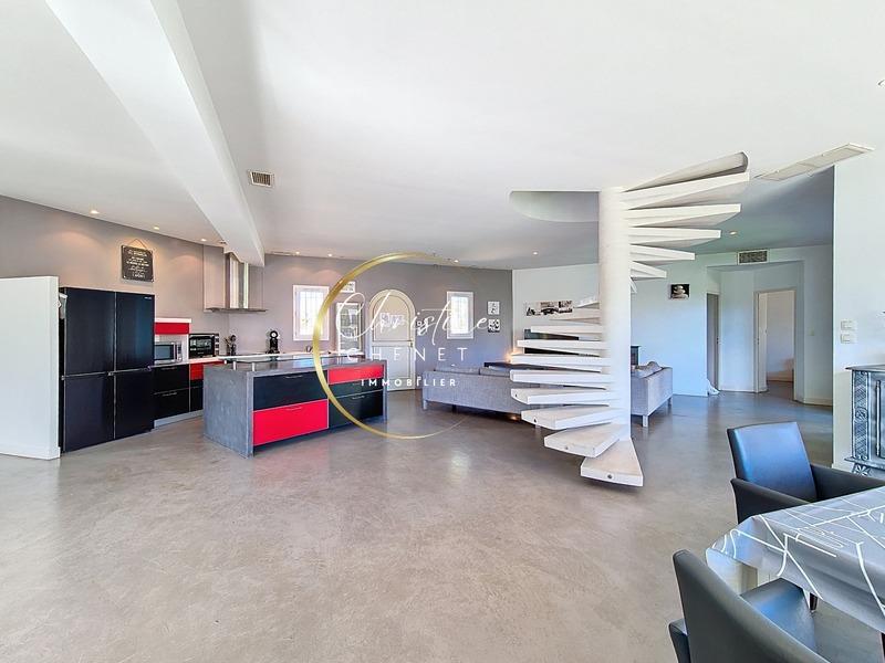 Maison - 170 m² - 4 pièces