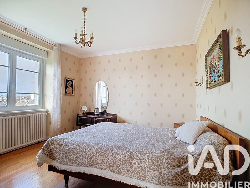 Maison - 162 m² - 8 pièces