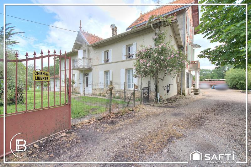 Maison - 290 m² - 9 pièces