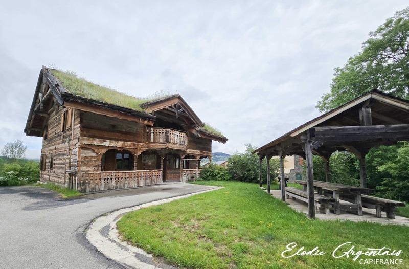 Châlet - 206 m² - 8 pièces