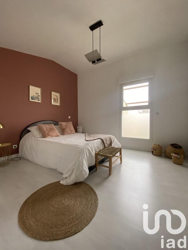 Maison - 239 m² - 7 pièces