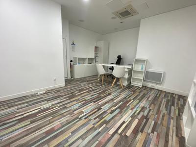 Local d'activités - 18 m² - 2 pièces