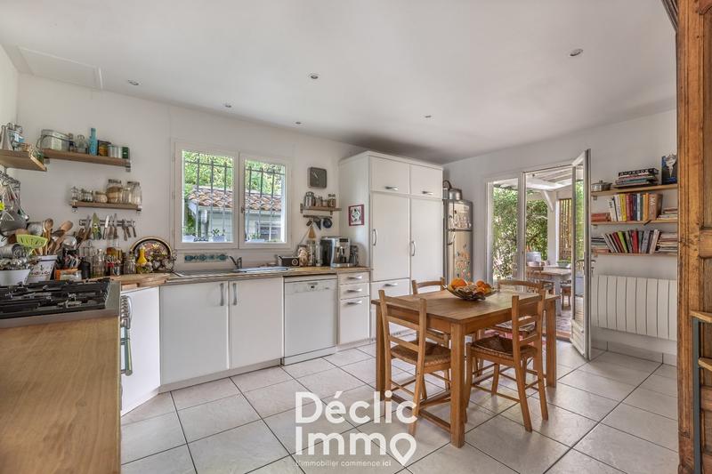 Maison - 180 m² - 6 pièces