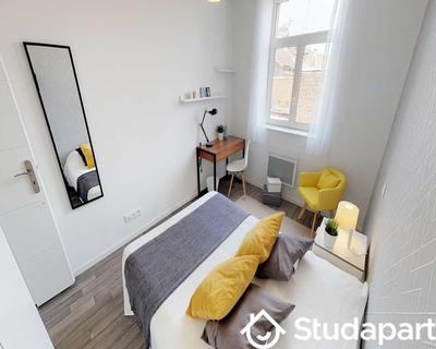 Chambre - 80 m² - 1 pièce