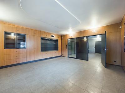 Local d'activités - 220 m²