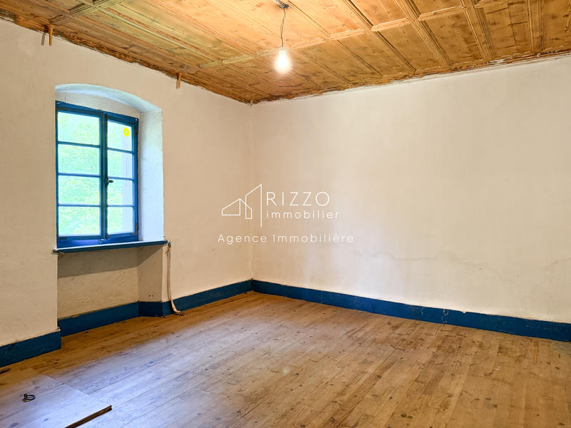 Maison - 400 m² - 4 pièces