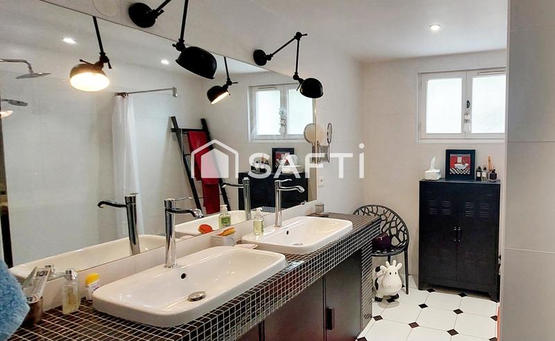 Maison - 165 m² - 6 pièces