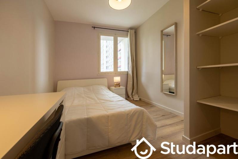 Chambre - 9 m² - 1 pièce