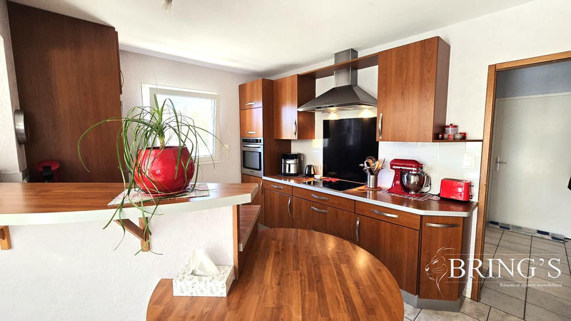 Maison - 177 m² - 7 pièces