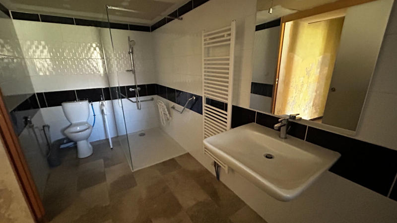 Maison - 111 m² - 8 pièces