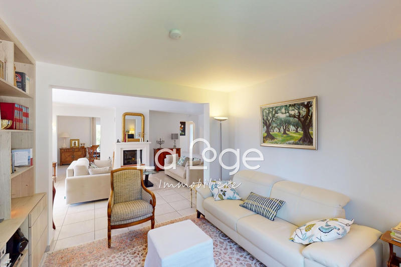 Maison - 195 m² - 7 pièces