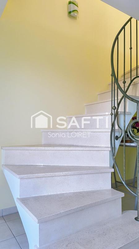 Maison - 177 m² - 6 pièces