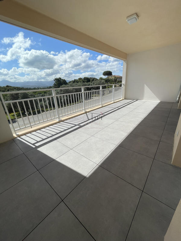 Appartement - 76 m² - 3 pièces