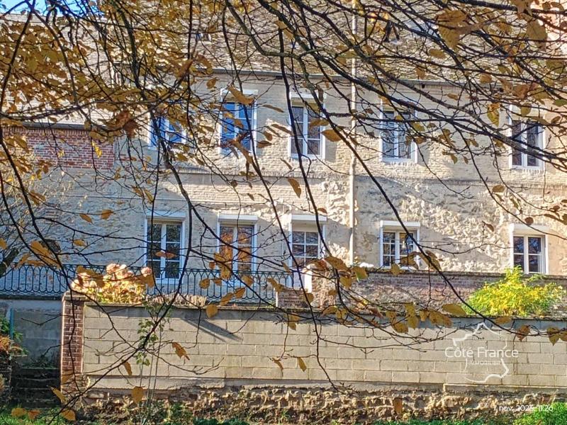 Maison de ville - 211 m² - 8 pièces