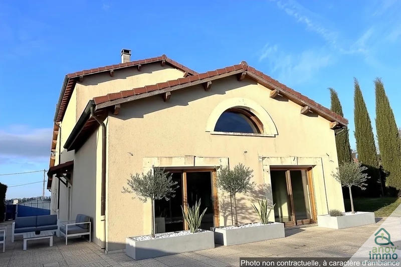 Propriété - 337 m² - 5 pièces