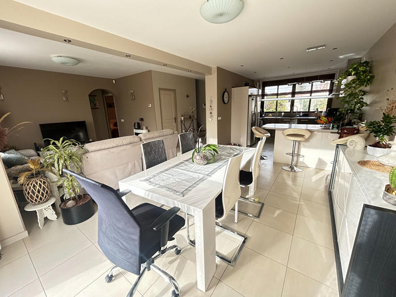 Maison - 185 m² - 6 pièces