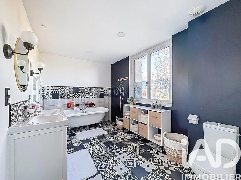 Maison - 179 m² - 6 pièces