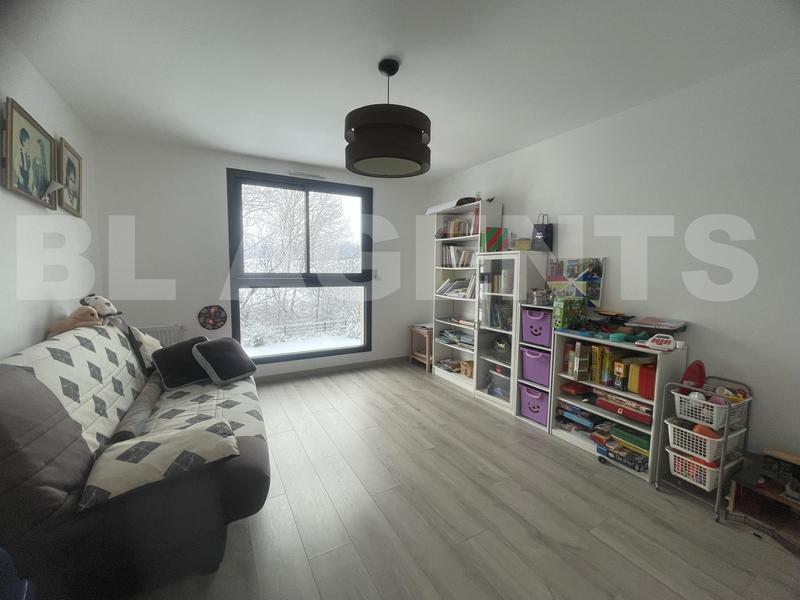 Maison traditionnelle - 178 m² - 6 pièces