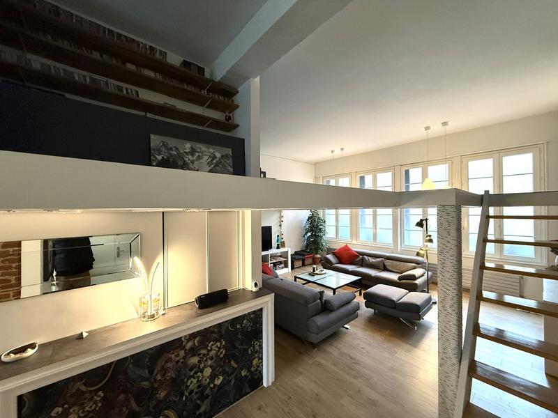 Loft - 80 m² - 3 pièces