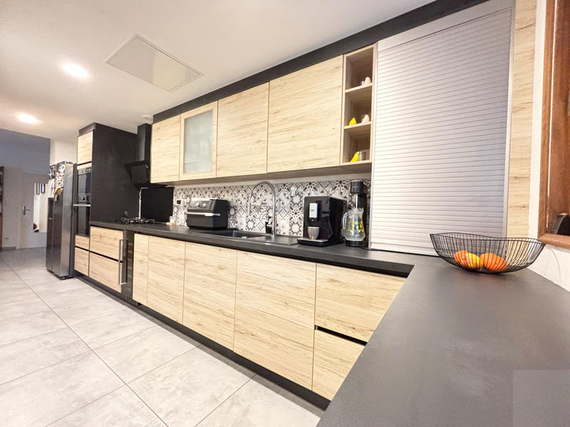 Maison - 159 m² - 7 pièces