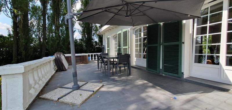 Maison - 205 m² - 4 pièces