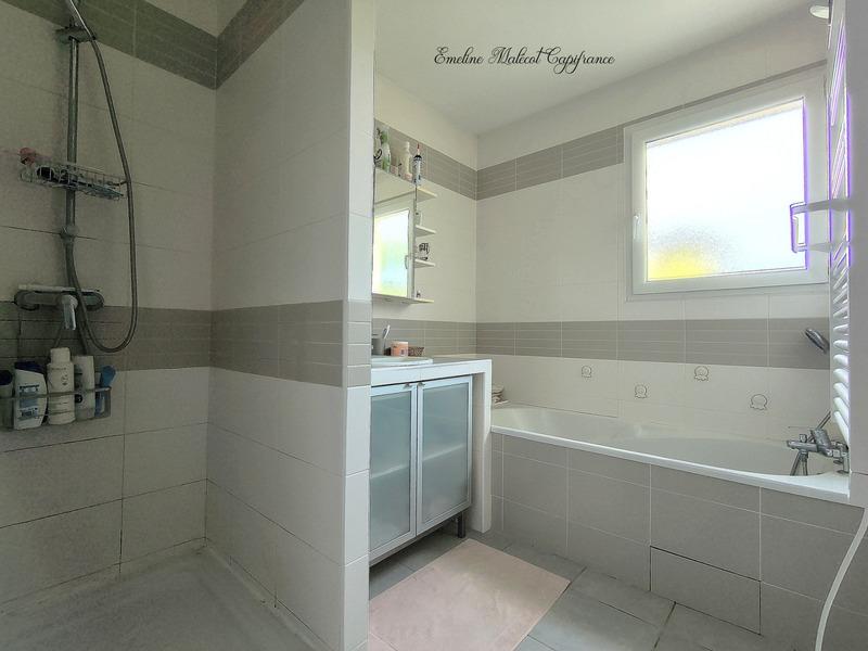 Maison - 95 m² - 4 pièces