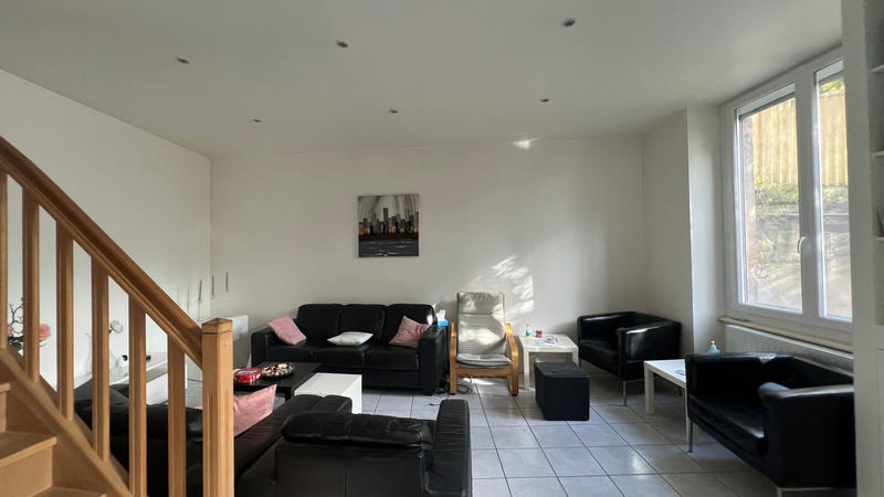 Maison - 111 m² - 7 pièces