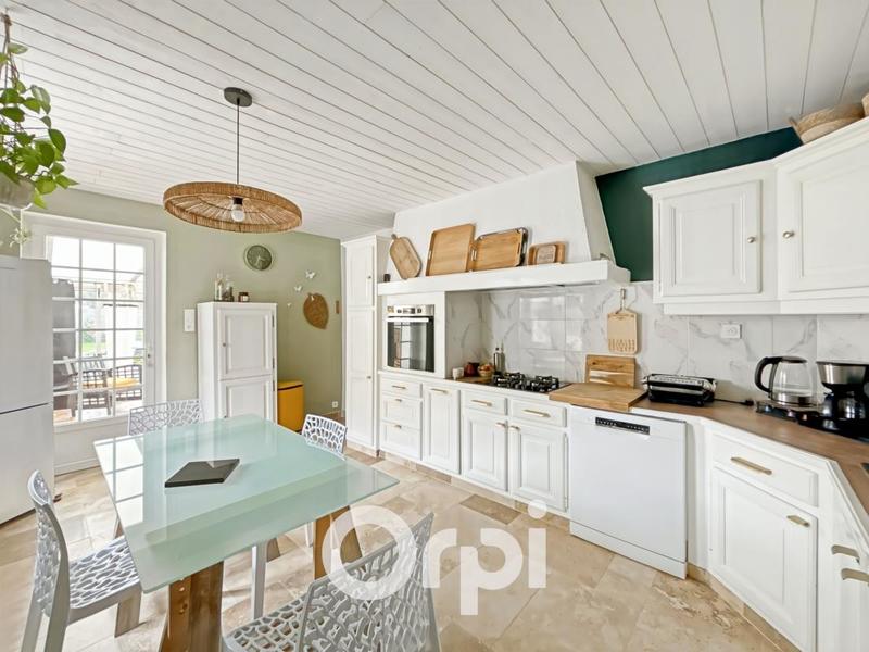 Maison - 182 m² - 6 pièces