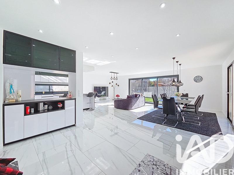 Maison - 172 m² - 6 pièces