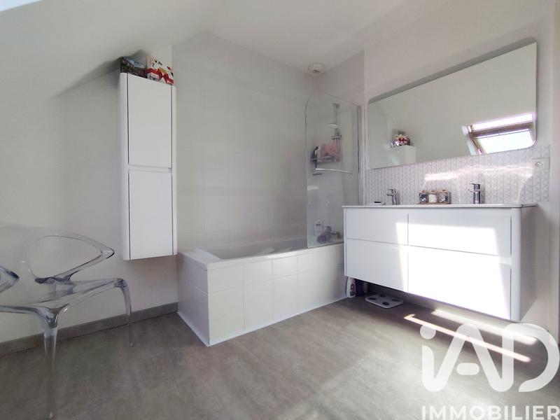 Maison - 101 m² - 5 pièces