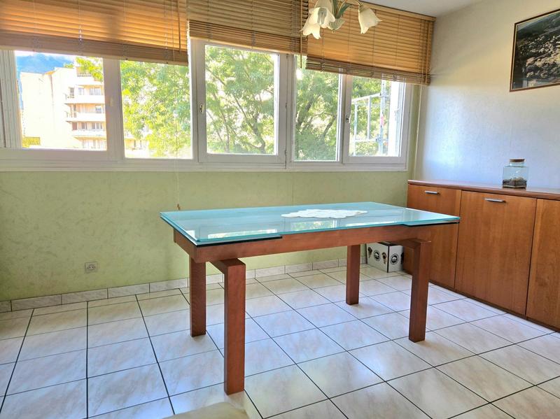 Appartement - 106 m² - 4 pièces